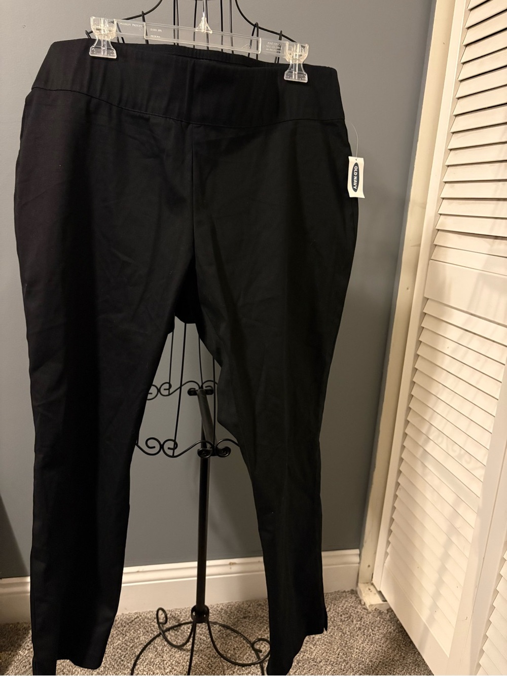 Old Navy Black Pull-On Ponte Pants